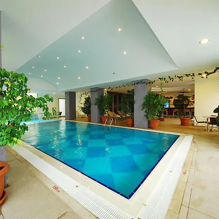 Hotel Grand Pasa 5*