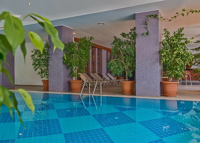 ホテル Grand Pasa マルマリス